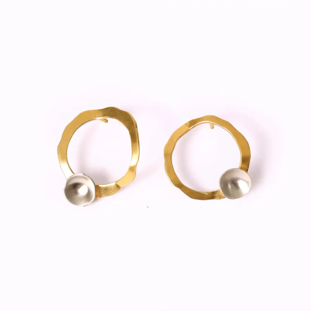 O-Silhouette Stud Earrings