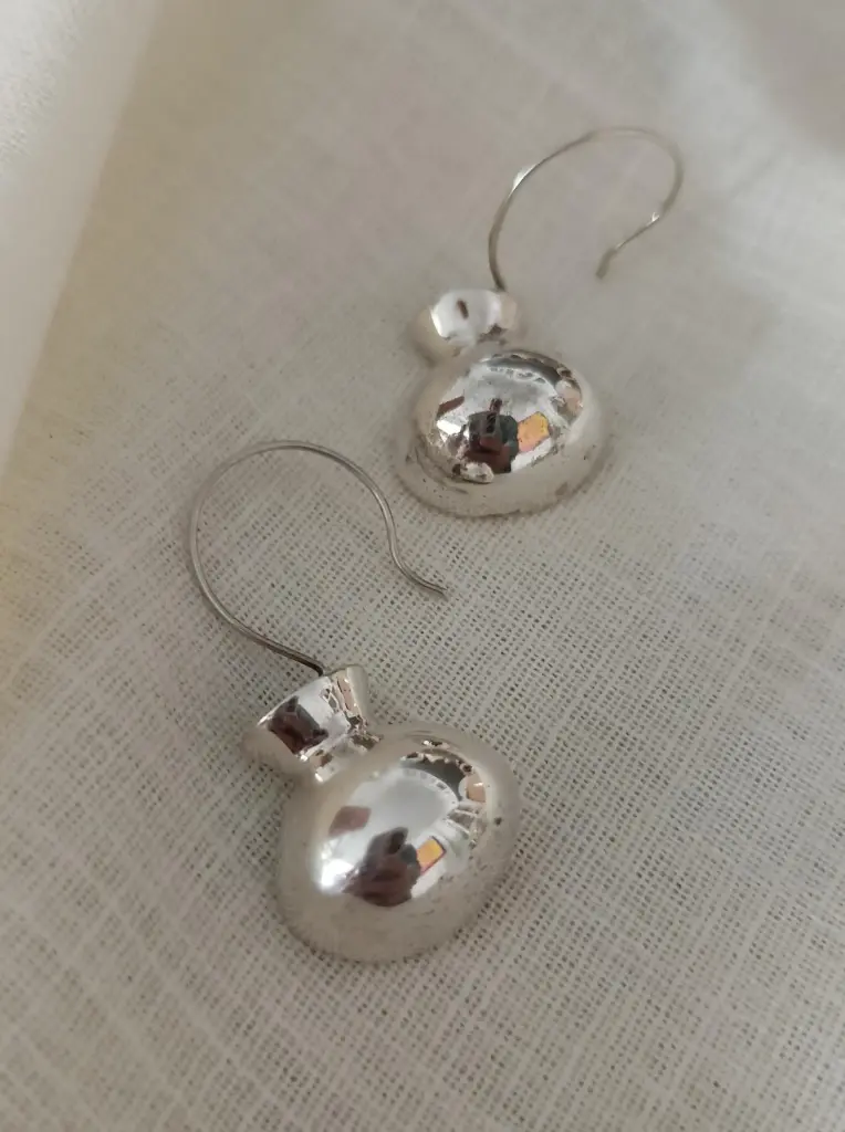 [EA20] Half V-Bubble Form Earrings